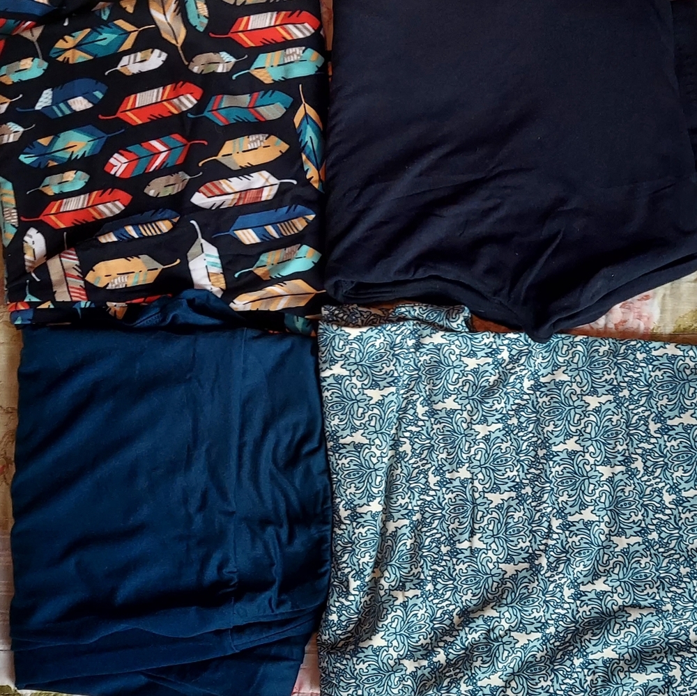 4 pairs Lularoe leggings, TC2 blue & black